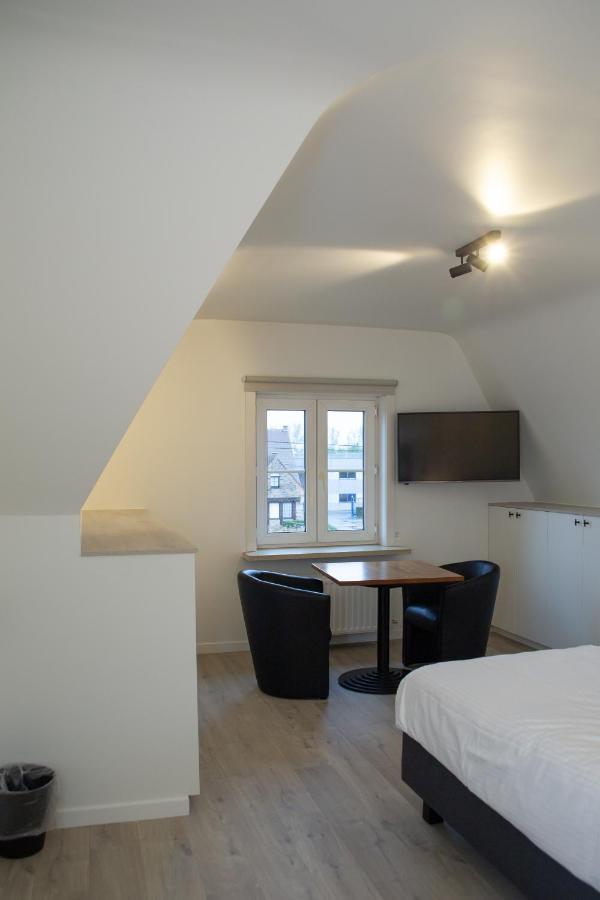Hotel Swaenenburg Oostrozebeke Extérieur photo